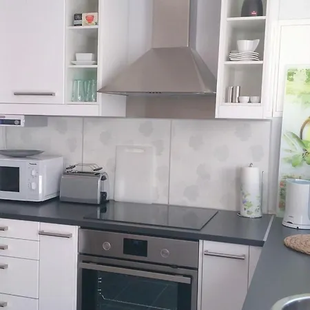 With 2 Bedrooms بريمين